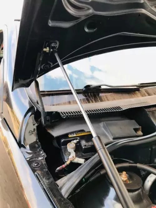 Kit de Adaptação Amortecedor de Capô - Chevrolet Corsa frente Montana (2002 a 2012)